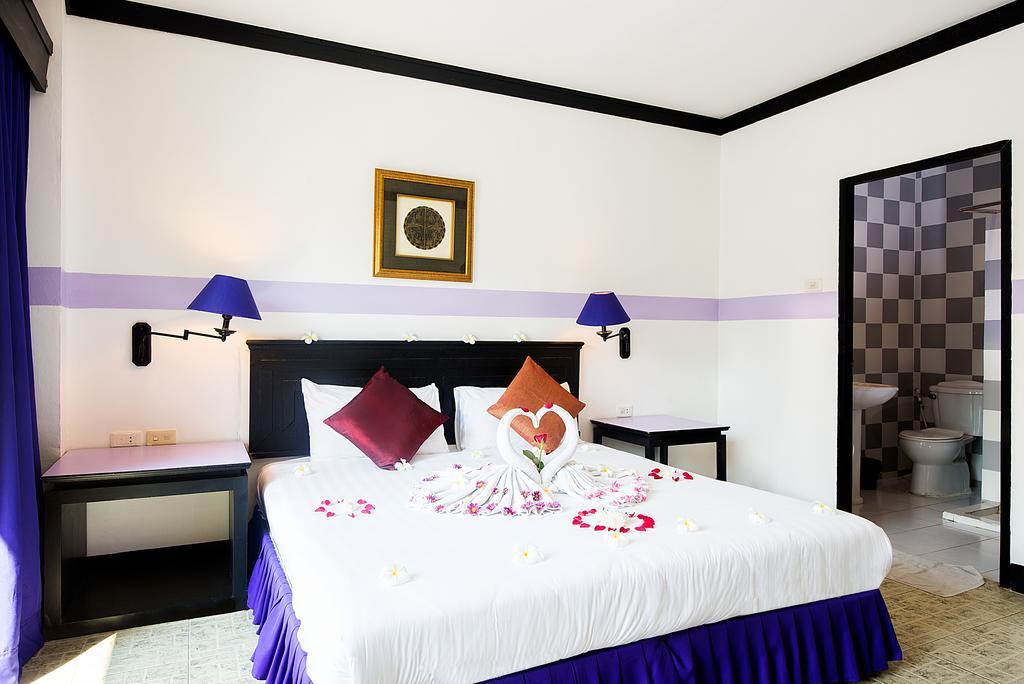 Asena Karon Resort Buitenkant foto