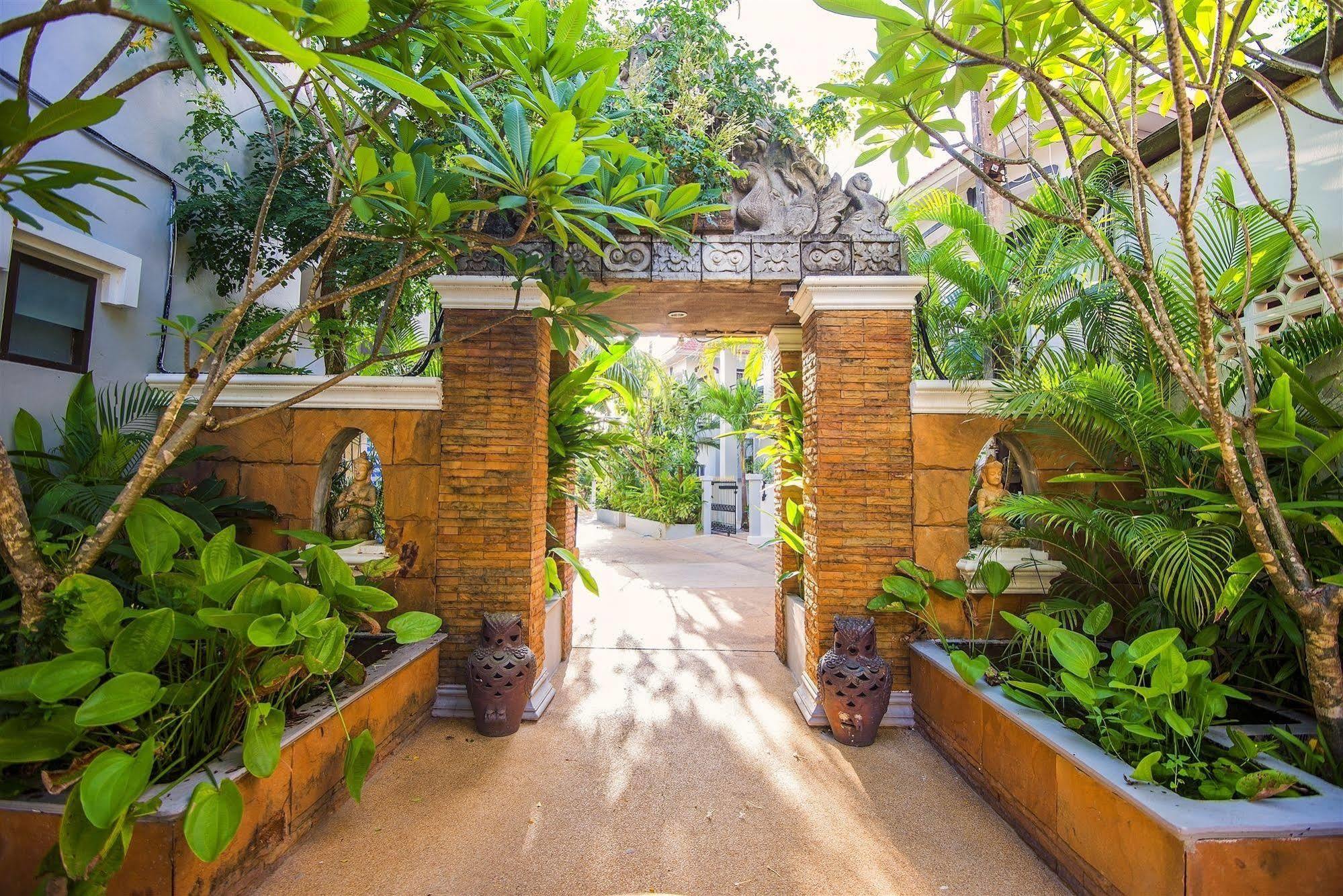 Asena Karon Resort Buitenkant foto